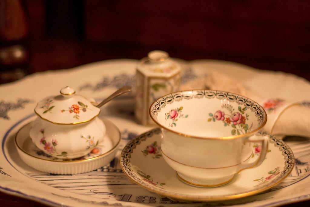 Dutch Manor Antique Hotel Fokváros Kültér fotó